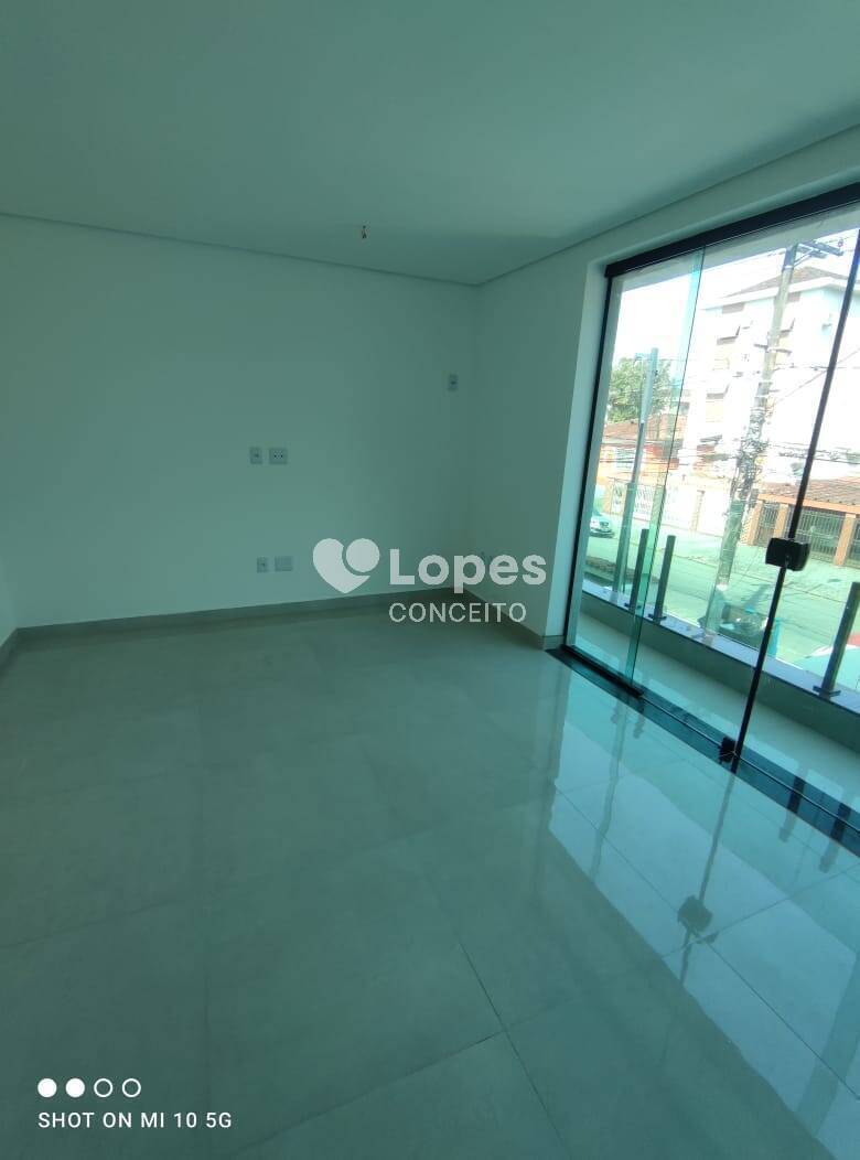 Casa à venda com 2 quartos, 100m² - Foto 4