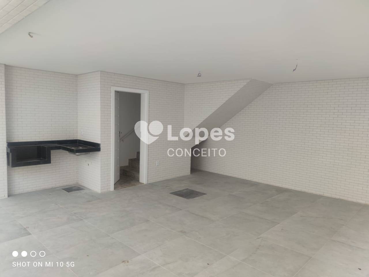 Casa à venda com 2 quartos, 100m² - Foto 25