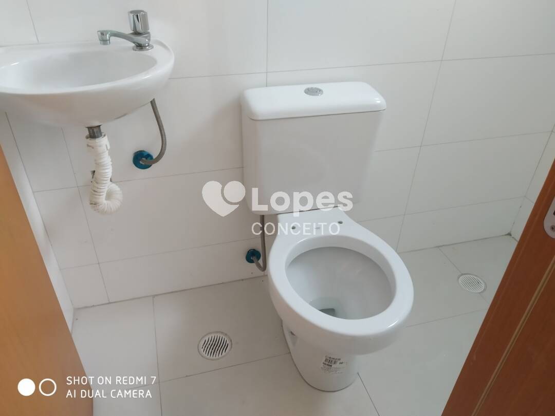 Apartamento para alugar com 2 quartos, 64m² - Foto 12