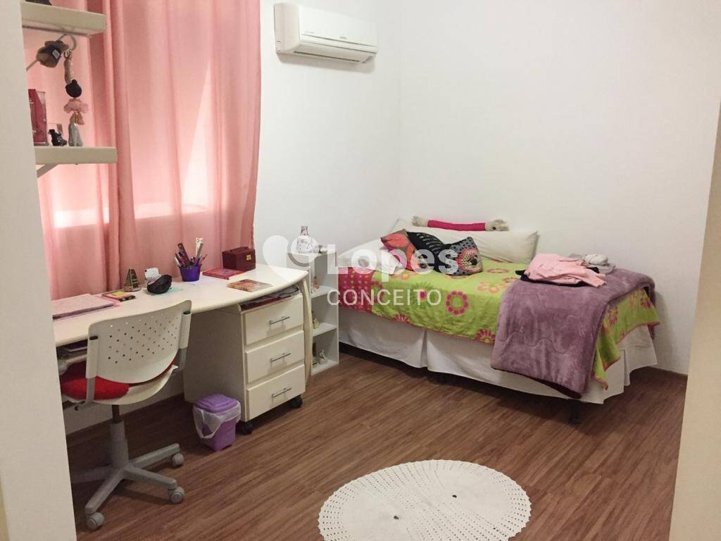 Apartamento à venda com 3 quartos, 213m² - Foto 4