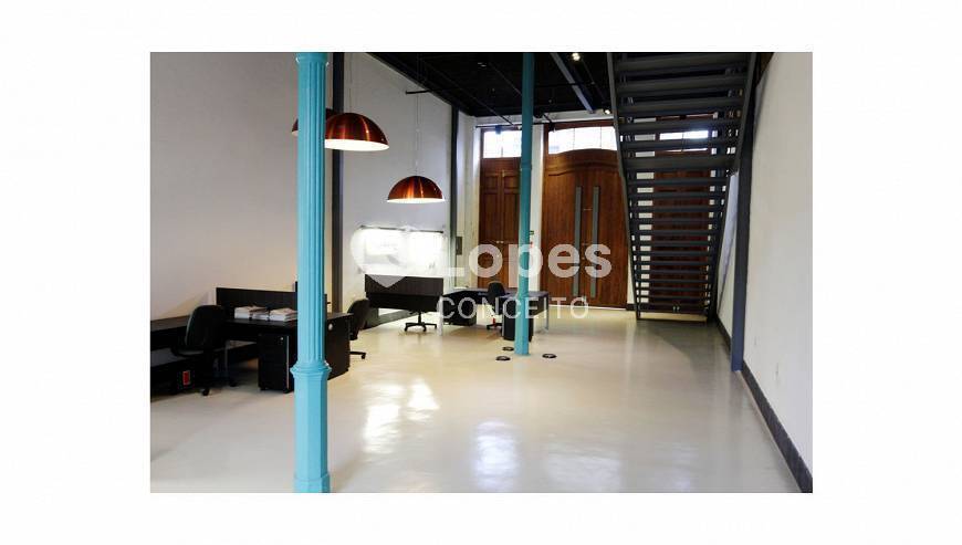 Prédio Inteiro à venda, 256m² - Foto 1