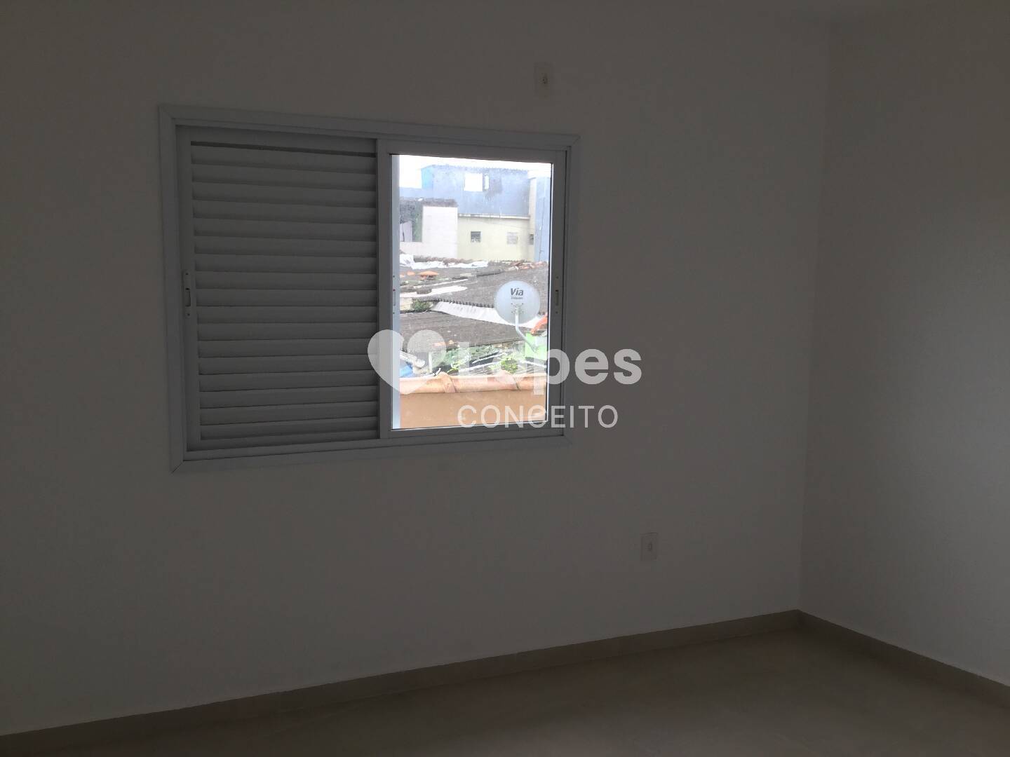 Casa à venda com 2 quartos, 50m² - Foto 3