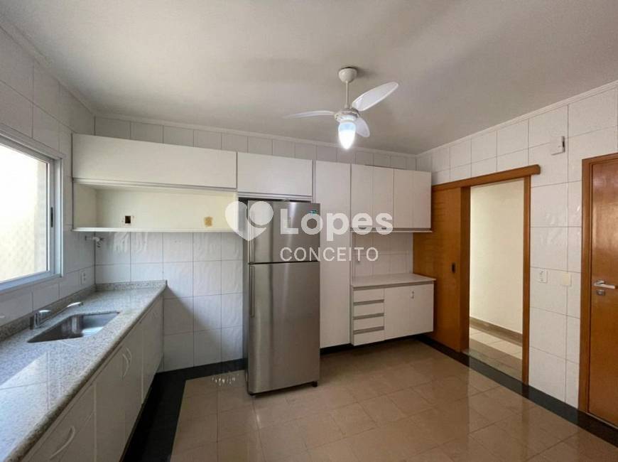 Apartamento para alugar com 3 quartos, 101m² - Foto 7