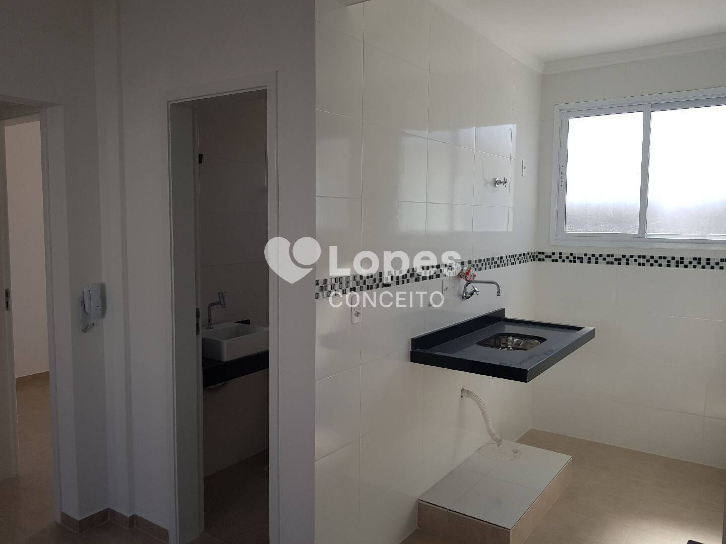 Casa à venda com 2 quartos, 57m² - Foto 4