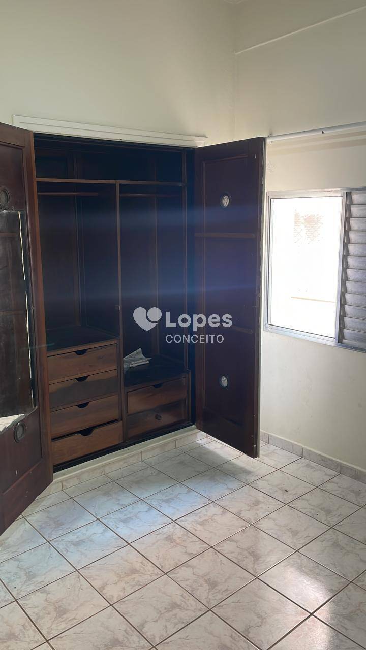 Apartamento para alugar com 2 quartos, 68m² - Foto 14