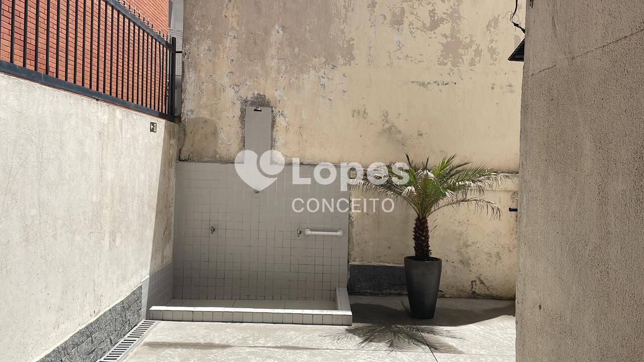 Apartamento para alugar com 2 quartos, 68m² - Foto 20