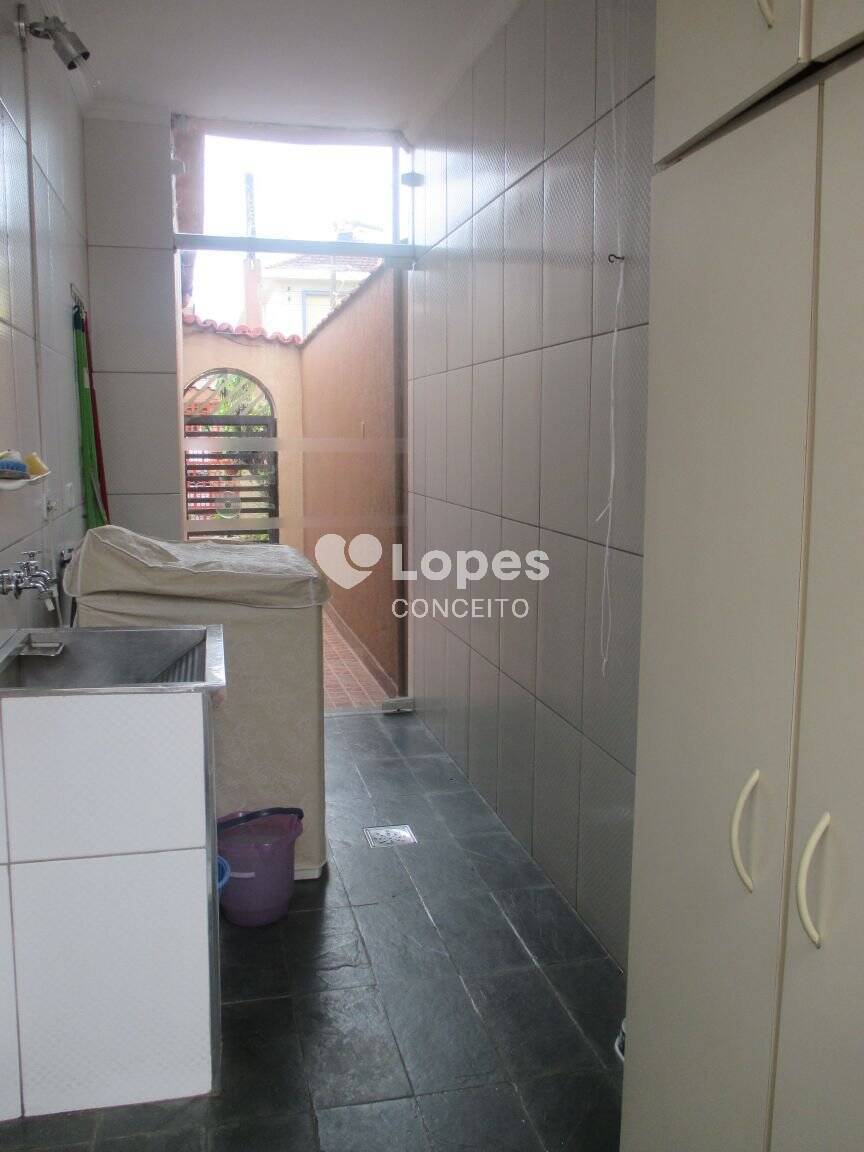 Casa à venda com 4 quartos, 350m² - Foto 24