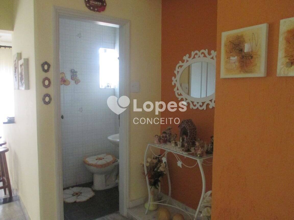 Casa à venda com 4 quartos, 350m² - Foto 26