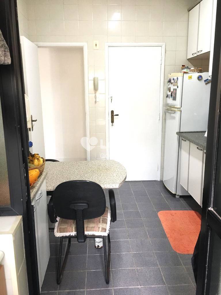 Apartamento à venda com 1 quarto, 68m² - Foto 17