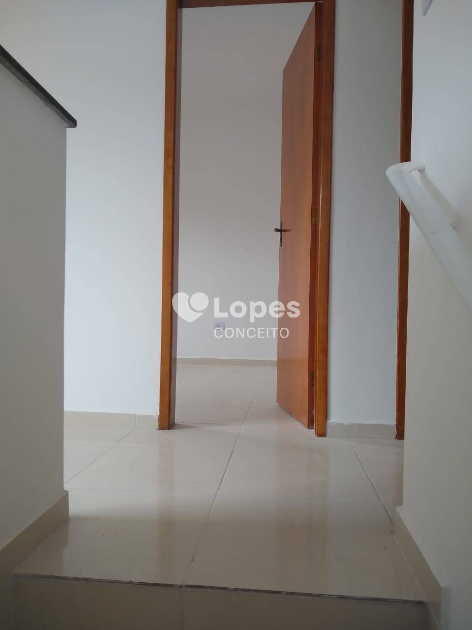 Casa à venda com 2 quartos, 49m² - Foto 1