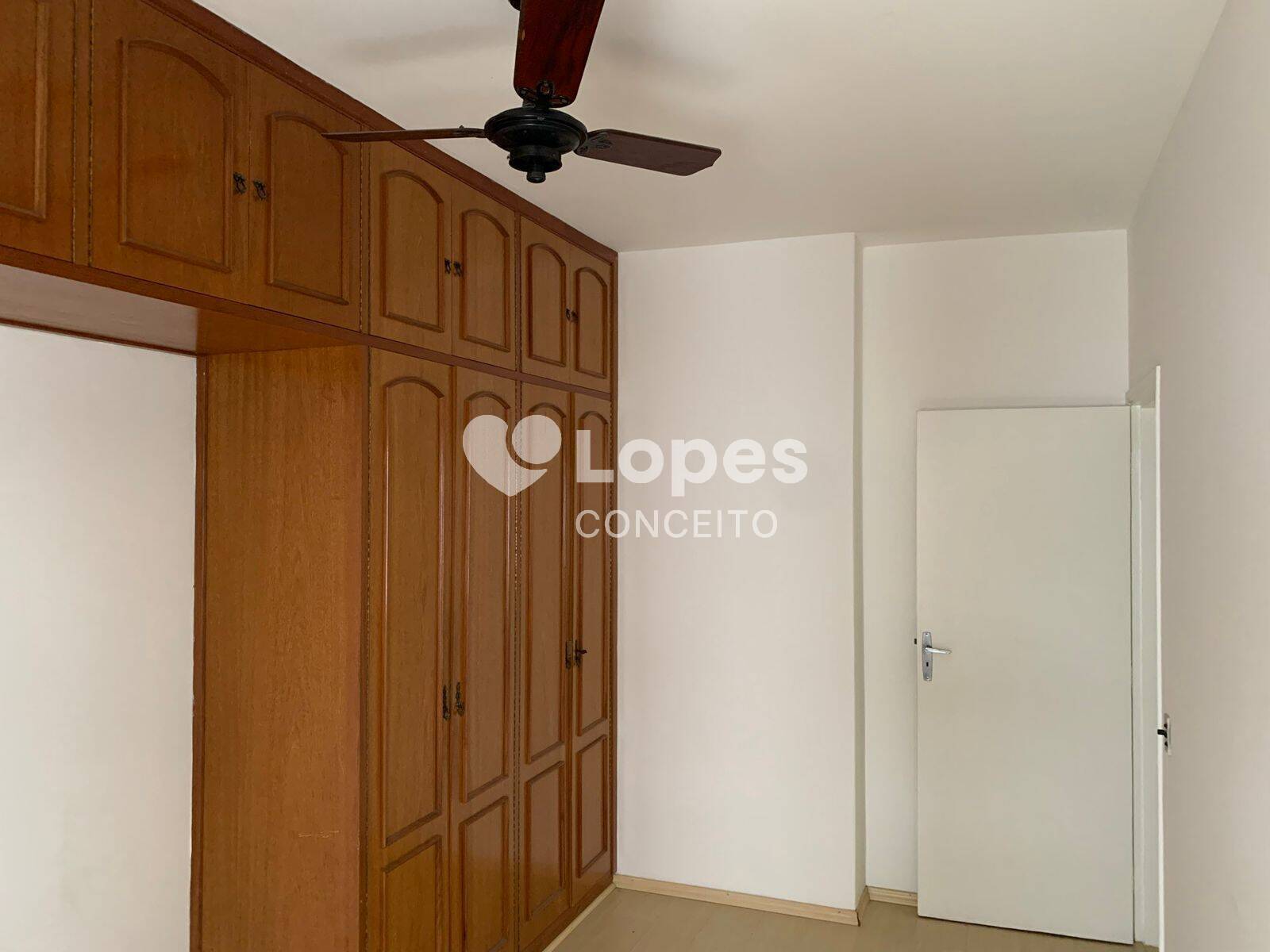 Apartamento à venda com 2 quartos, 70m² - Foto 6