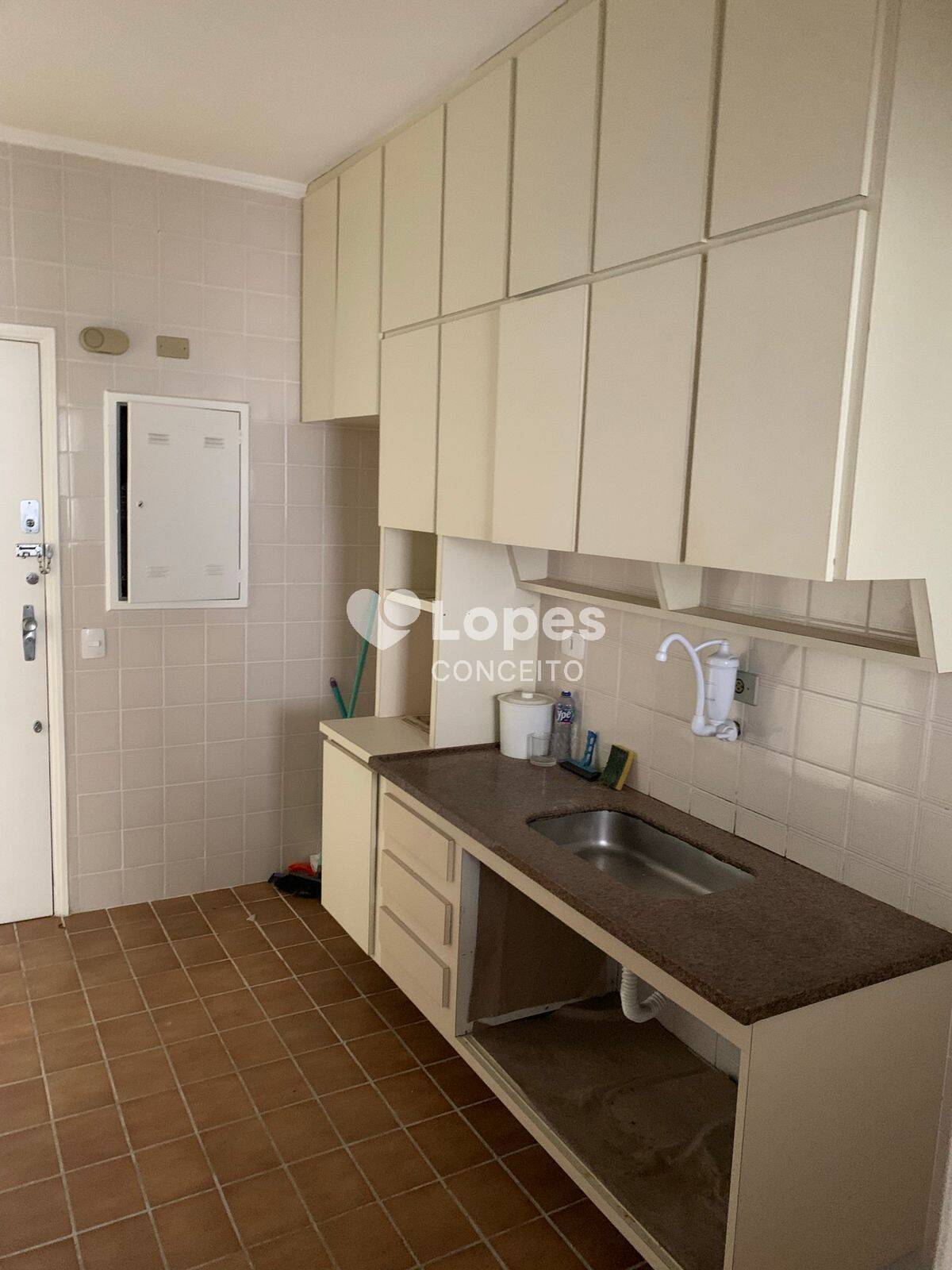 Apartamento à venda com 2 quartos, 70m² - Foto 4