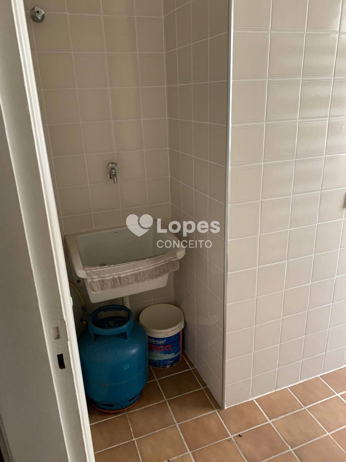 Apartamento à venda com 2 quartos, 70m² - Foto 10