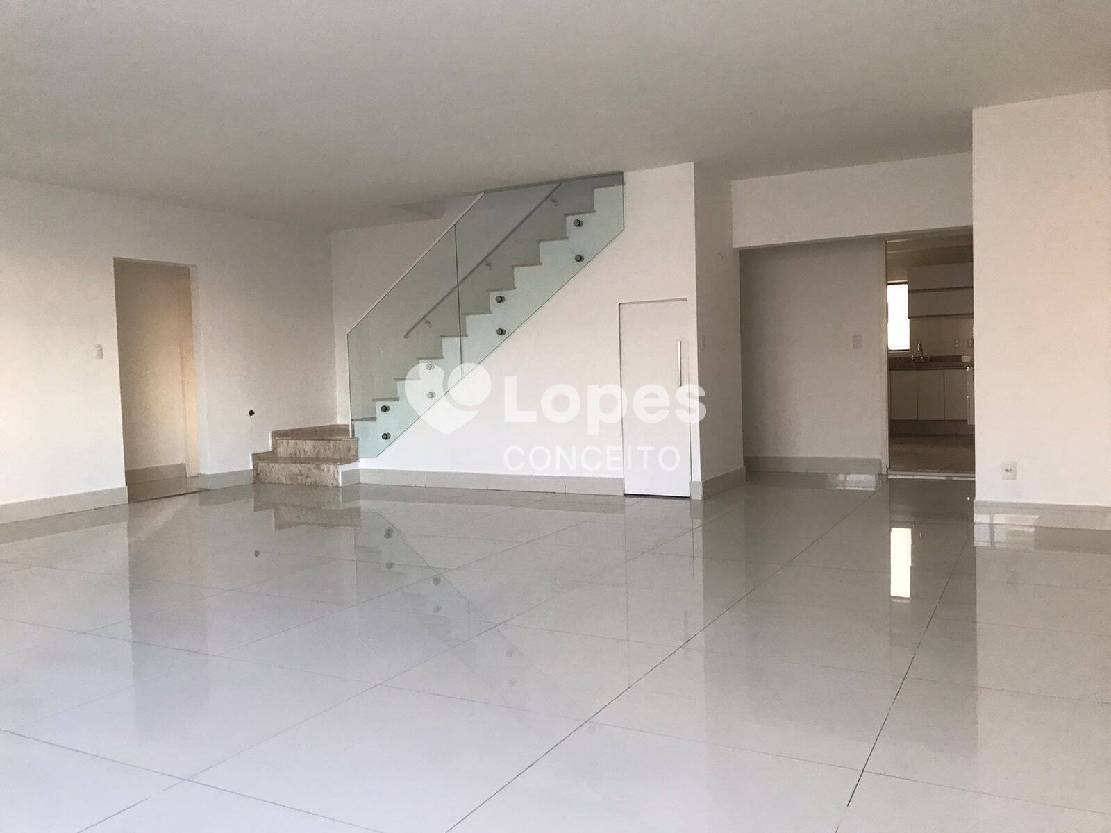 Apartamento à venda com 3 quartos, 306m² - Foto 1