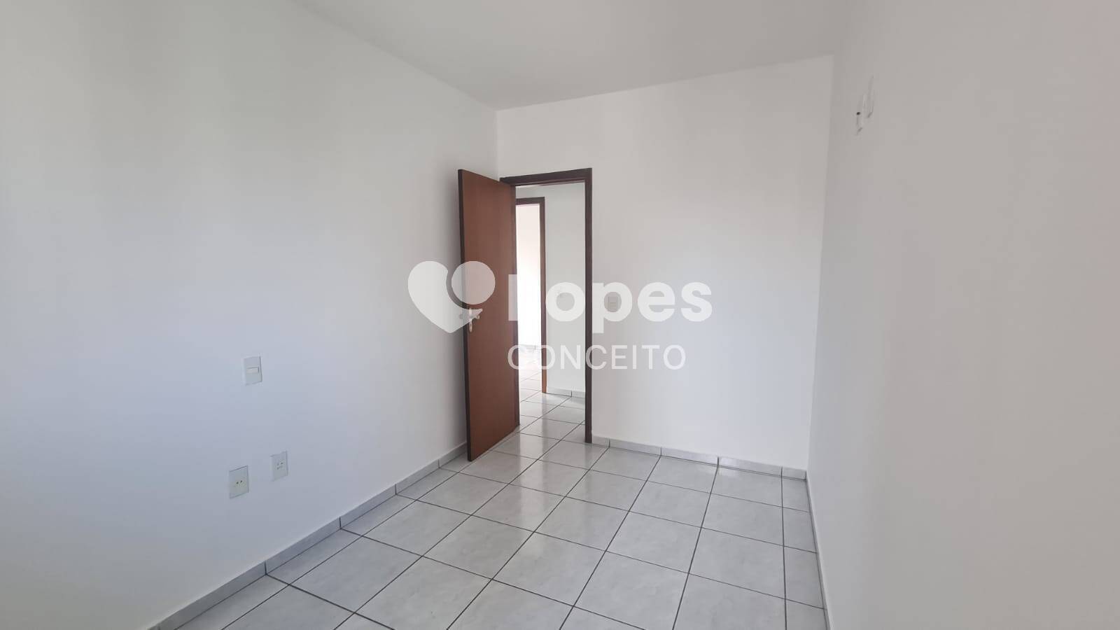 Apartamento à venda com 3 quartos, 80m² - Foto 5