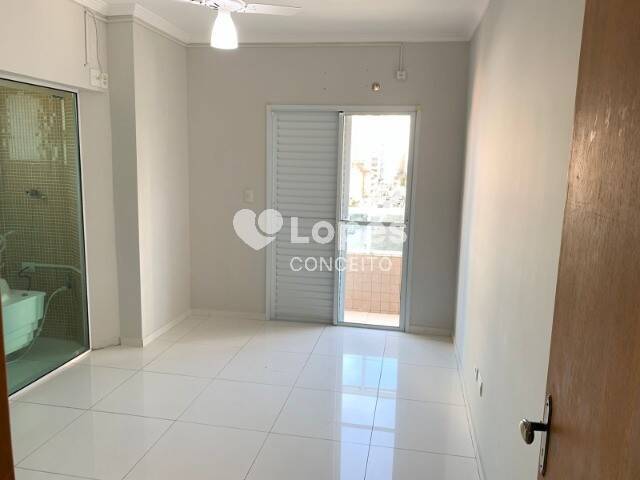 Apartamento à venda com 3 quartos, 95m² - Foto 13