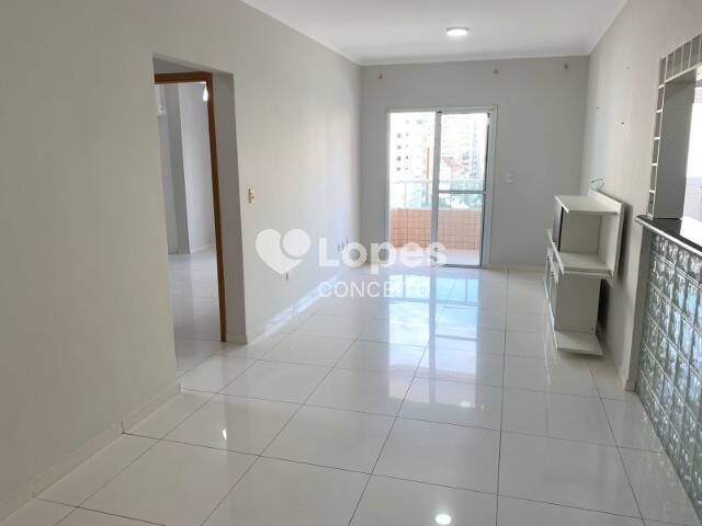 Apartamento à venda com 3 quartos, 95m² - Foto 2