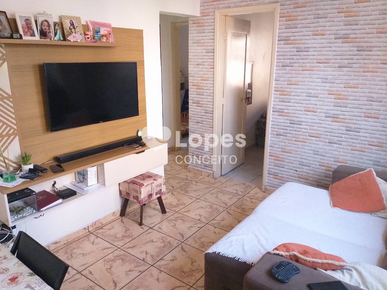 Apartamento à venda com 2 quartos, 70m² - Foto 2