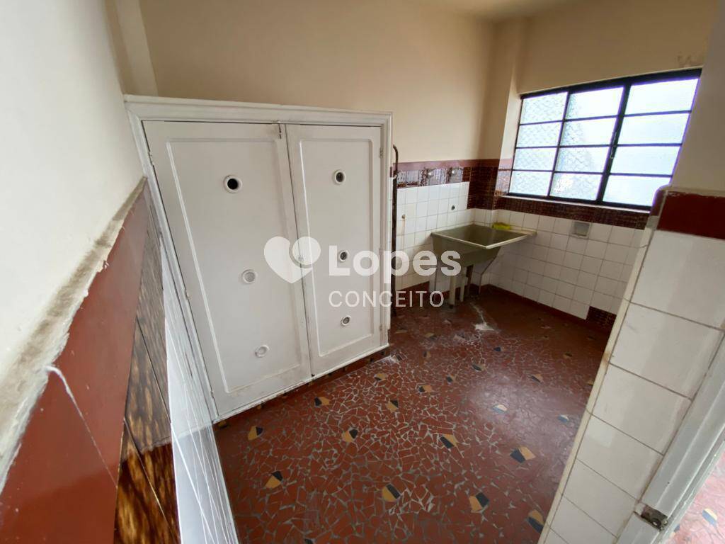 Casa à venda com 5 quartos, 255m² - Foto 14