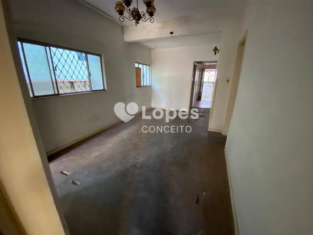 Casa à venda com 5 quartos, 255m² - Foto 31