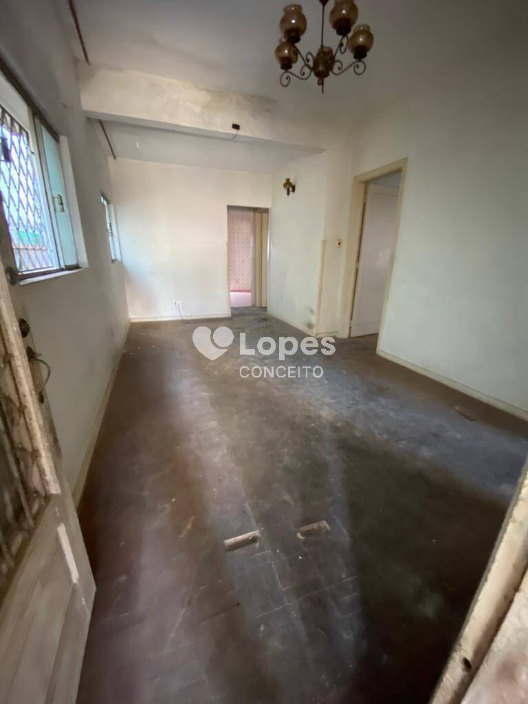 Casa à venda com 5 quartos, 255m² - Foto 32