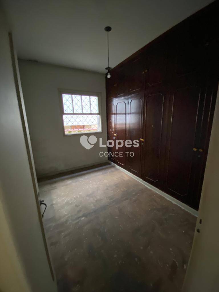 Casa à venda com 5 quartos, 255m² - Foto 35