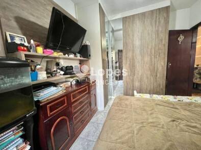 Apartamento à venda com 2 quartos, 70m² - Foto 13