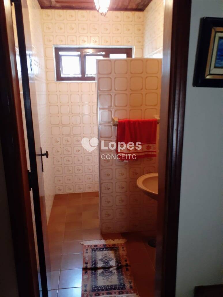 Casa à venda com 5 quartos, 290m² - Foto 25