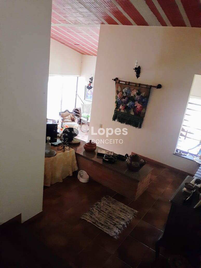 Casa à venda com 5 quartos, 290m² - Foto 10