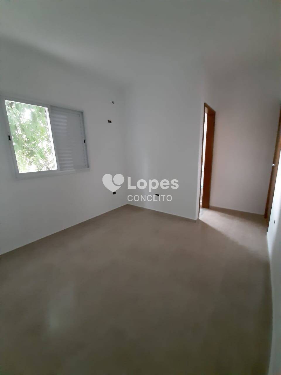 Casa à venda com 2 quartos, 90m² - Foto 2