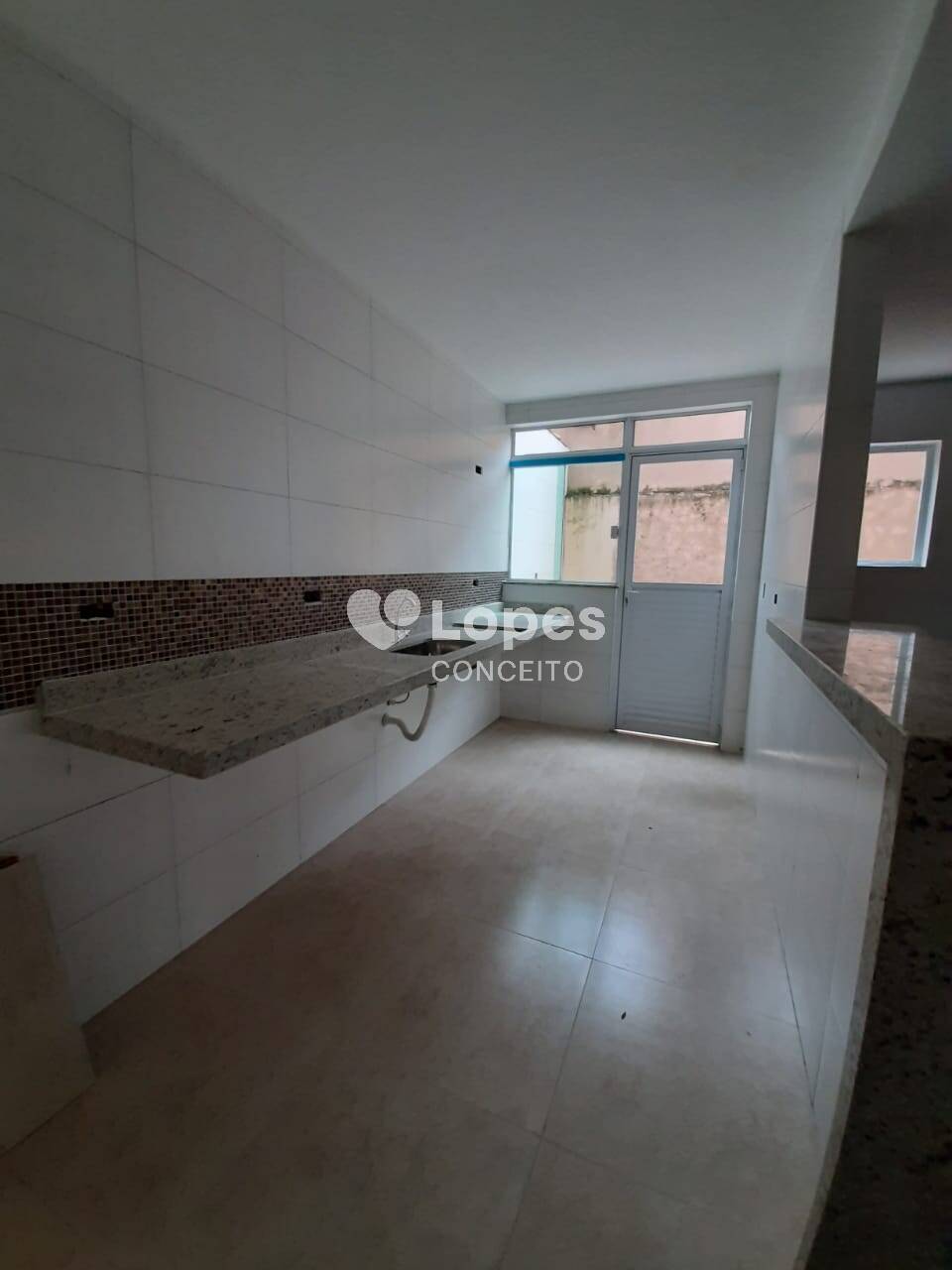 Casa à venda com 2 quartos, 90m² - Foto 29