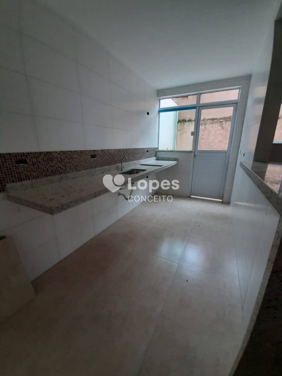 Casa à venda com 2 quartos, 90m² - Foto 40