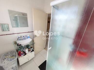 Apartamento à venda com 2 quartos, 62m² - Foto 11