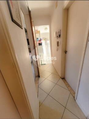 Apartamento à venda com 2 quartos, 62m² - Foto 3