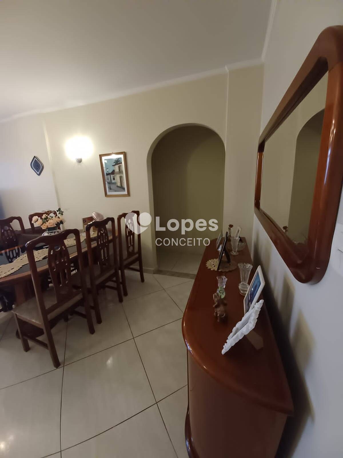 Apartamento à venda com 3 quartos, 121m² - Foto 1