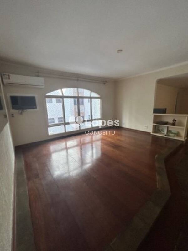 Apartamento à venda com 3 quartos, 131m² - Foto 1