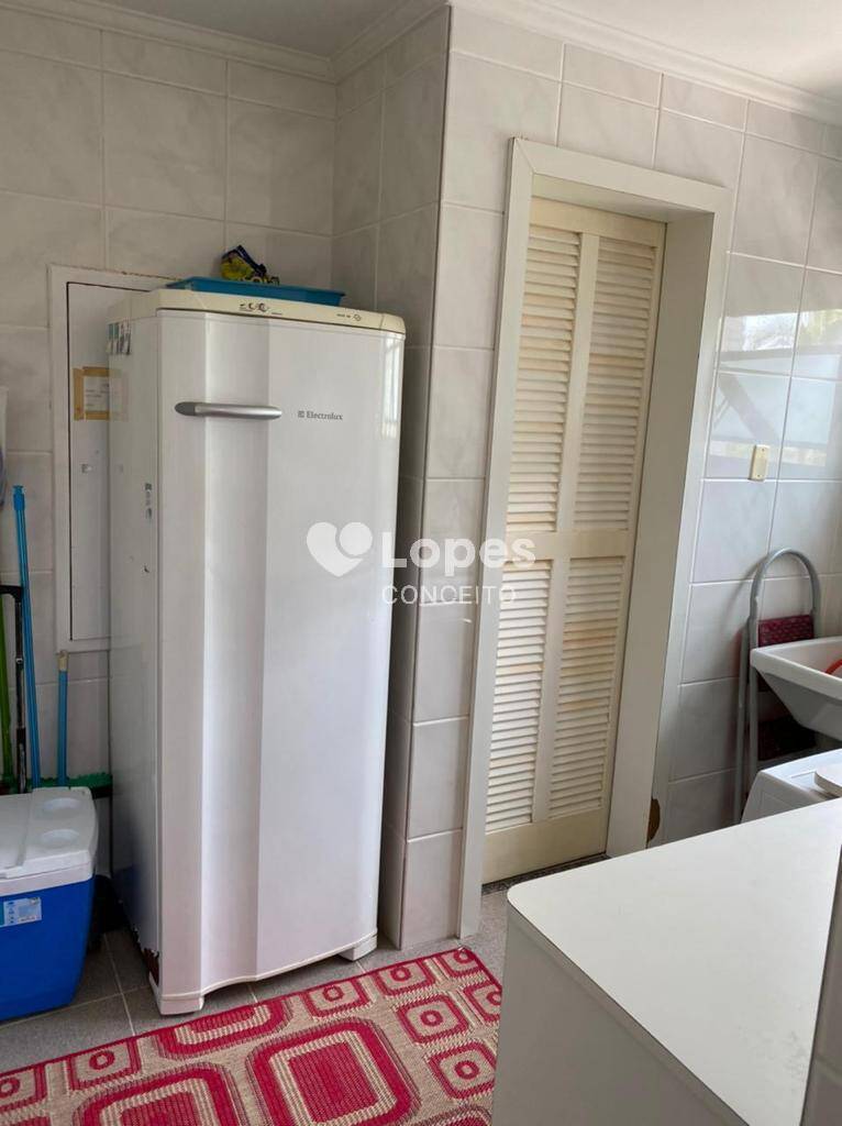 Apartamento à venda com 4 quartos, 225m² - Foto 23