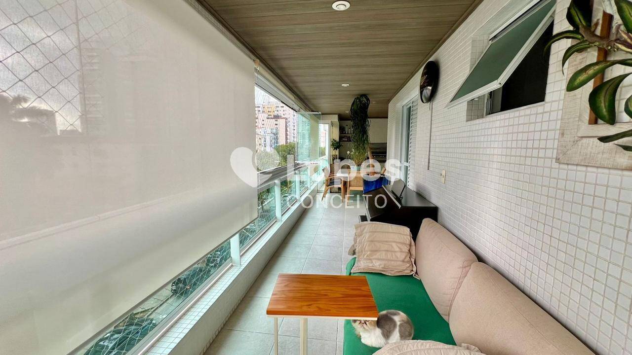 Apartamento à venda com 3 quartos, 222m² - Foto 5