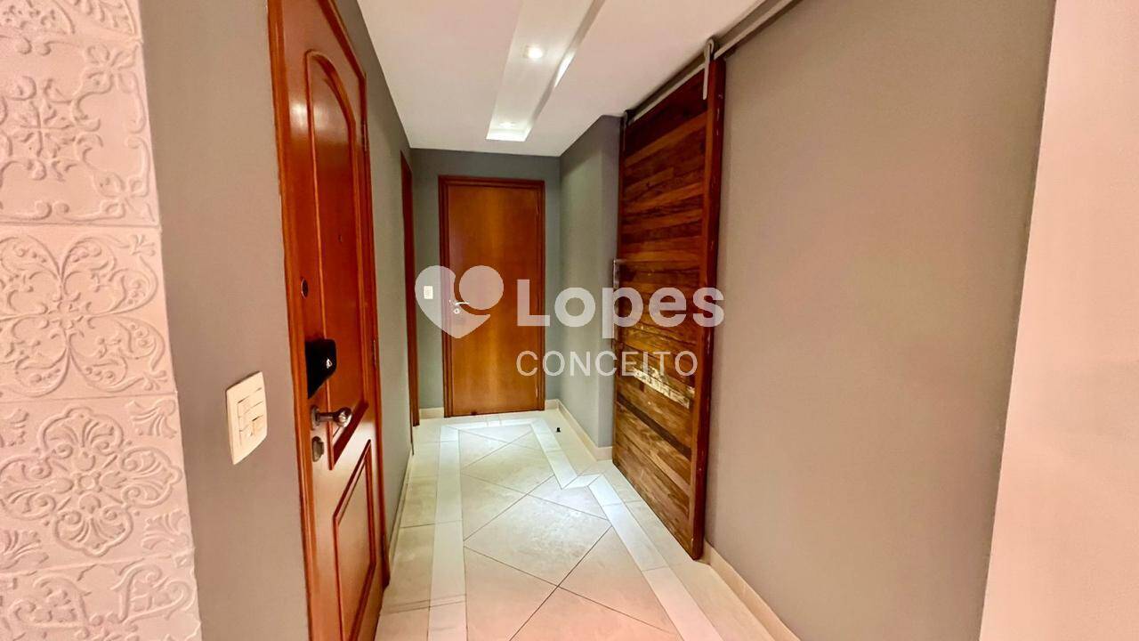 Apartamento à venda com 3 quartos, 222m² - Foto 11