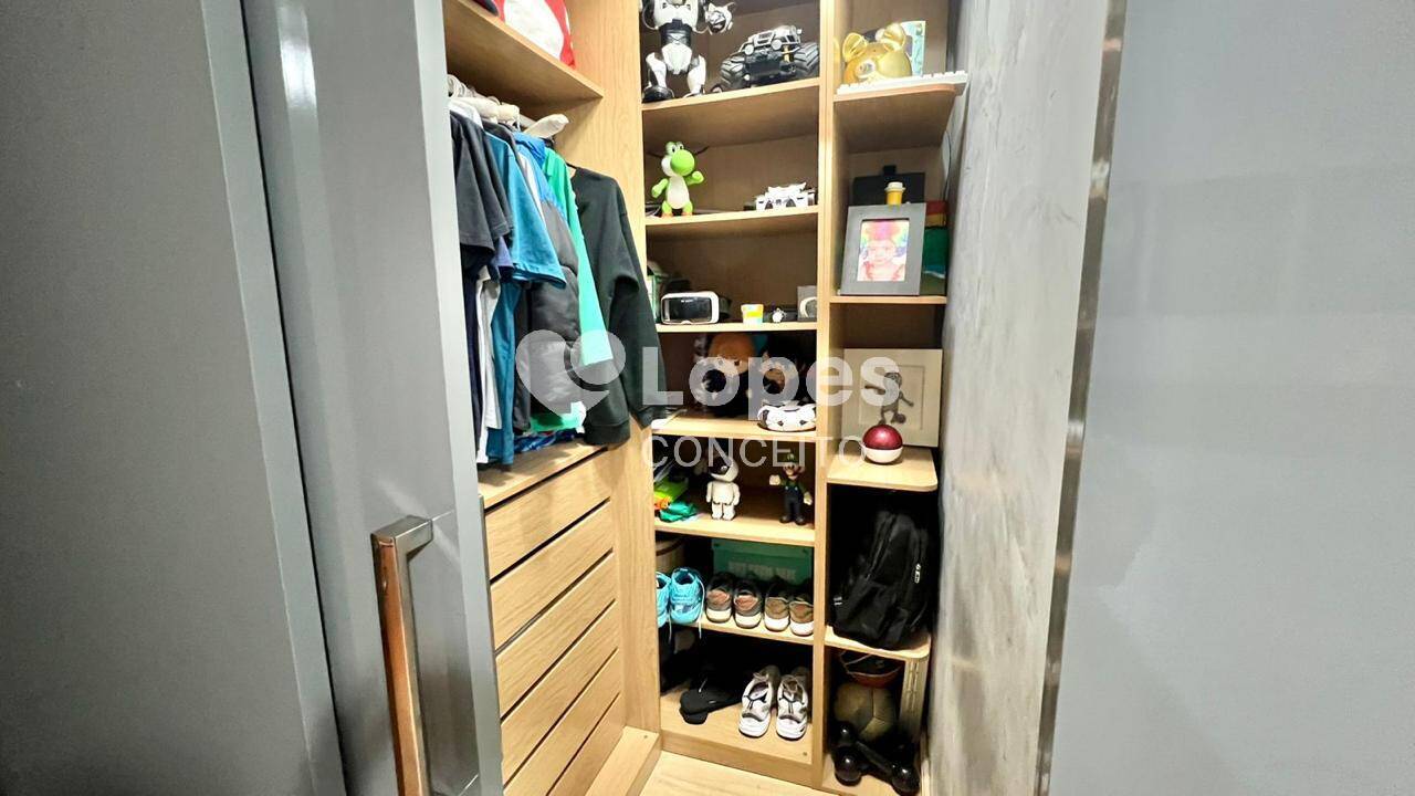 Apartamento à venda com 3 quartos, 222m² - Foto 17