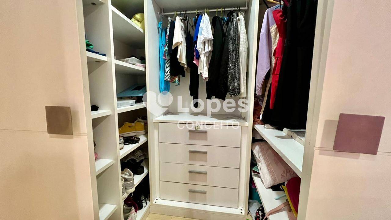 Apartamento à venda com 3 quartos, 222m² - Foto 21