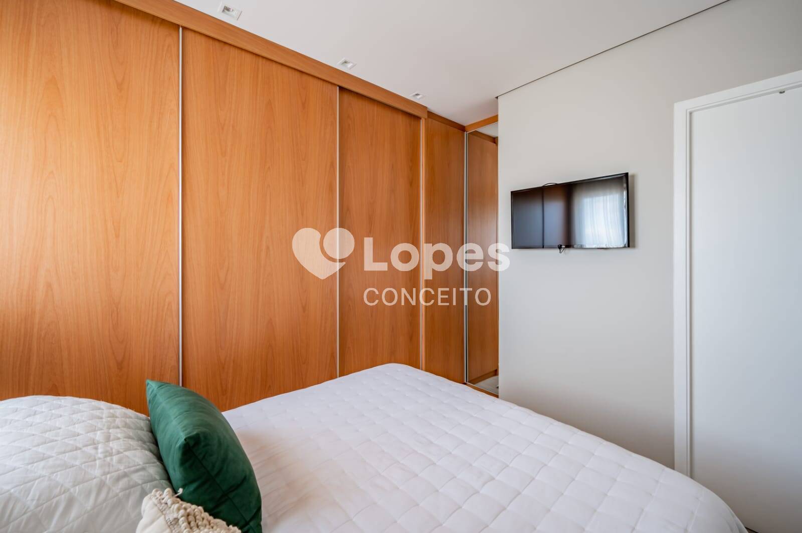 Apartamento à venda com 2 quartos, 74m² - Foto 32