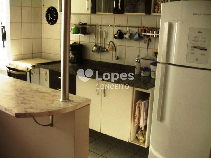 Apartamento à venda com 2 quartos, 62m² - Foto 5