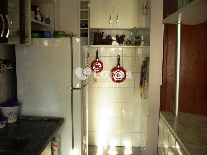 Apartamento à venda com 2 quartos, 62m² - Foto 9