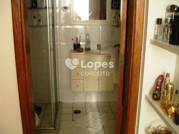 Apartamento à venda com 2 quartos, 62m² - Foto 22