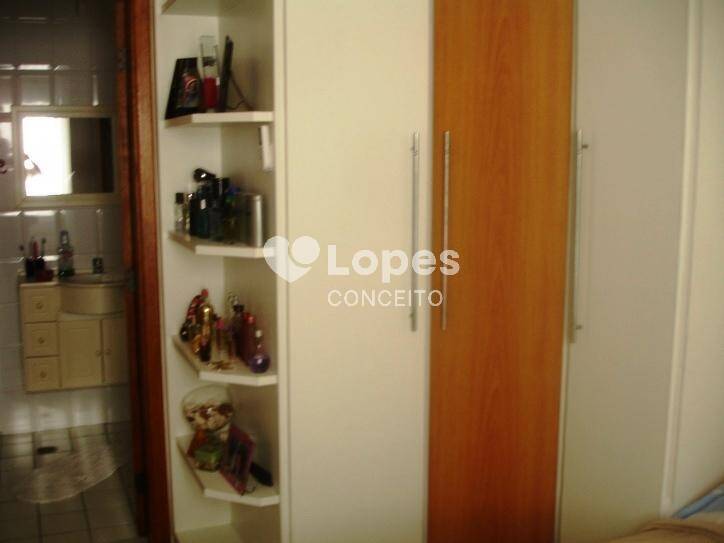 Apartamento à venda com 2 quartos, 62m² - Foto 23